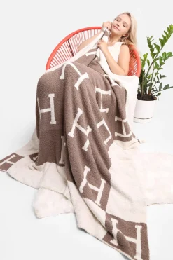 Comfy Blanket "Beige"<Allie Lynn's Boutique Clearance