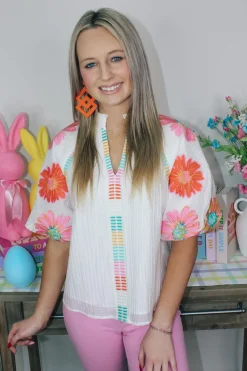 Floral Embroidered Puff Sleeve Top<Allie Lynn's Boutique New